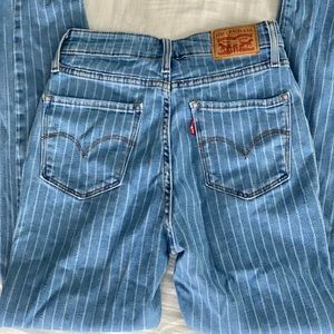 Levi’s 721 High-Rise Skinny Jeans